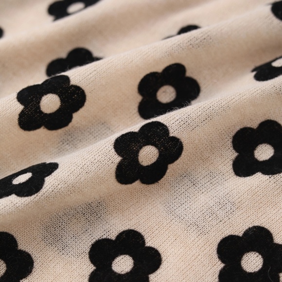 Flower Pattern Top puff sleeve Sz M - Picture 4 of 10